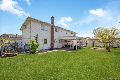 Welcome to this spacious and beautifully maintained 5-bedroom - photo 4