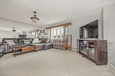 Welcome to this spacious and beautifully maintained 5-bedroom - photo 6