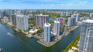 Stunning PENTHOUSE CORNER unit now available in the prestigious - photo 3
