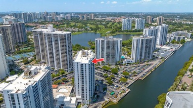 Stunning PENTHOUSE CORNER unit now available in the prestigious - photo 9