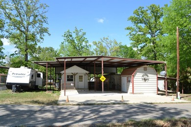 Welcome to your Lake Fork retreat in the gated community of Sun - photo 1