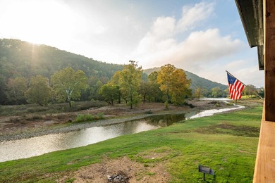Large riverfront cabin in Glenwood, AR that sleeps everyone and - photo 3