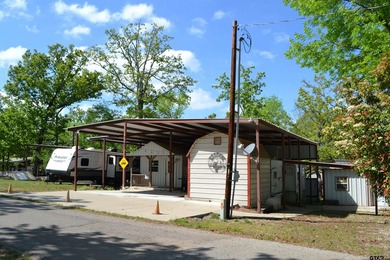 Welcome to your Lake Fork retreat in the gated community of Sun - photo 3