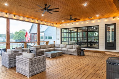 Large riverfront cabin in Glenwood, AR that sleeps everyone and - photo 4