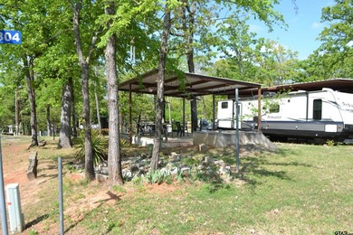 Welcome to your Lake Fork retreat in the gated community of Sun - photo 4