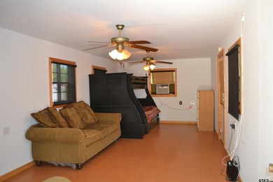 Welcome to your Lake Fork retreat in the gated community of Sun - photo 8