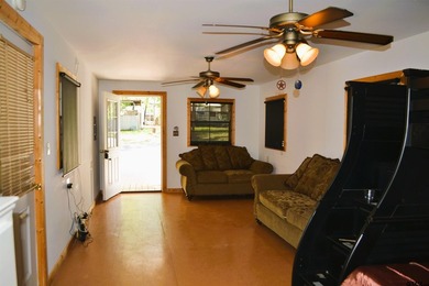 Welcome to your Lake Fork retreat in the gated community of Sun - photo 9