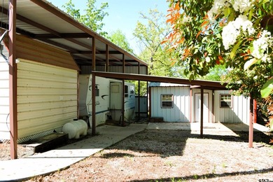 Welcome to your Lake Fork retreat in the gated community of Sun - photo 10