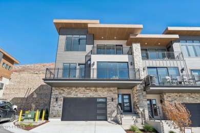 Lake Townhome/Townhouse For Sale in Hideout, Utah