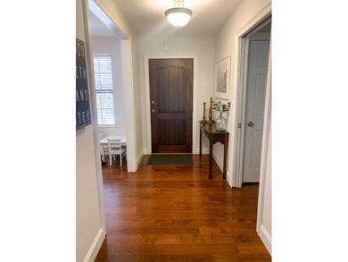 Looking for a well-maintained, move-in-ready home on a quiet - photo 2