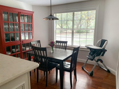 Looking for a well-maintained, move-in-ready home on a quiet - photo 6