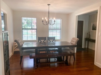 Looking for a well-maintained, move-in-ready home on a quiet - photo 9