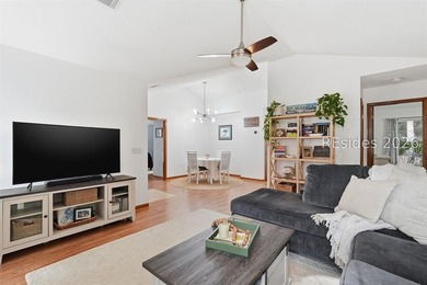 Ranch-style brick home off Sunset Blvd with no HOA! This 3 bed 2 - photo 6