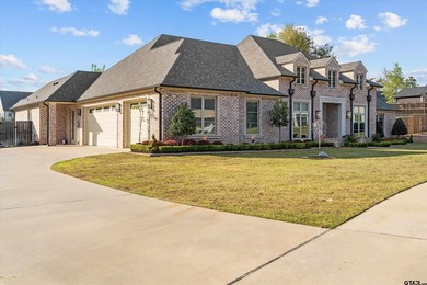 Located in the exclusive Barrett Heights, a section of Oak - photo 3