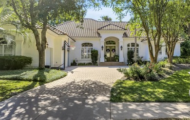 Beautiful single story home with pool situated directly on Kelly - photo 1