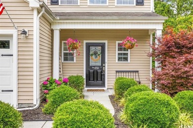 Welcome to this beautiful two-story, 4-bedroom, 2.5-bath home - photo 2