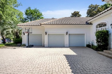 Beautiful single story home with pool situated directly on Kelly - photo 10