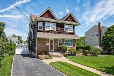 Welcome to 311 Locust Ave - a beautifully maintained early - photo 1