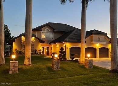 Caloosahatchee River Home For Sale in Cape Coral Florida