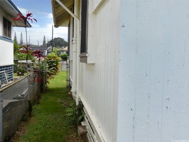 Highly desired SFD in Wahiawa Heights on a nice sized lot! - photo 15