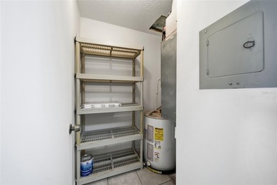 Welcome to this well-maintained 1-bedroom, 1-bathroom - photo 17