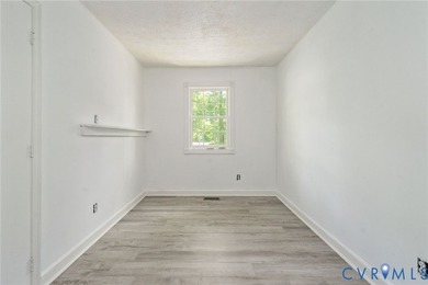 Through no fault of its own, this wonderful property is back on - photo 20