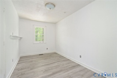 Through no fault of its own, this wonderful property is back on - photo 22