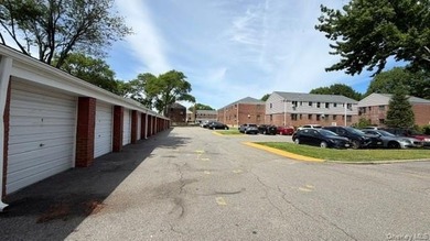 1 Bedroom - Upper Corner unt , facing to South & Northern - photo 2