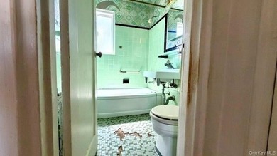 1 Bedroom - Upper Corner unt , facing to South & Northern - photo 10
