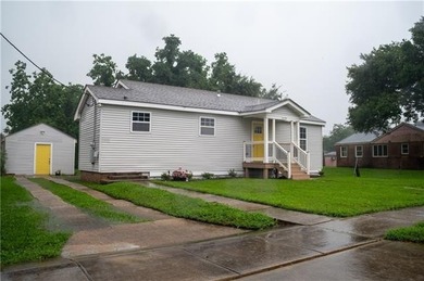 Lake Pontchartrain Home For Sale in New Orleans Louisiana