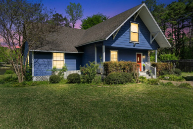 Charming Craftsman-Style Cottage - BEAUTIFUL LAKE VIEWS - photo 1