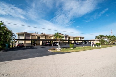 Cape Coral Area Condo For Sale in Cape Coral Florida