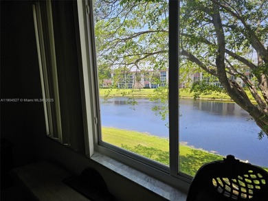 (private lake, pond, creek) Condo For Sale in Sunrise Florida