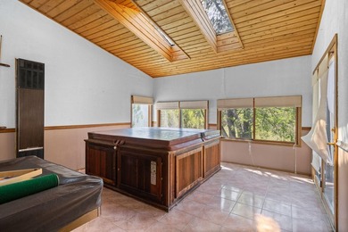 Plenty of potential with this spacious 3 bed 2 bath home on 10 - photo 16