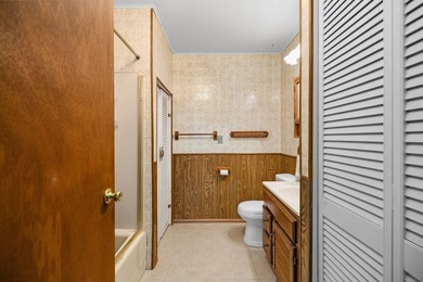 Plenty of potential with this spacious 3 bed 2 bath home on 10 - photo 30