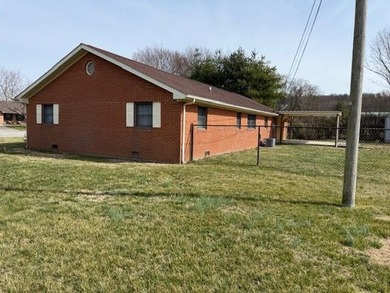 This beautiful 3 bedroom 2 1/2 bath brick home has been fully - photo 5