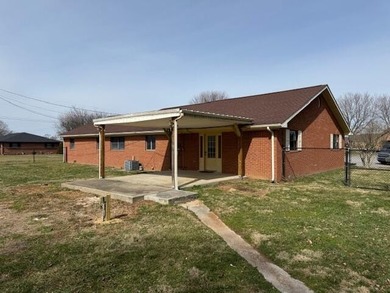 This beautiful 3 bedroom 2 1/2 bath brick home has been fully - photo 7
