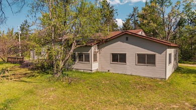 Plenty of potential with this spacious 3 bed 2 bath home on 10 - photo 41