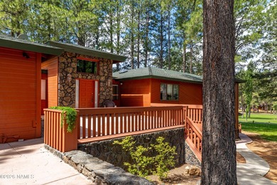 Welcome to the ultimate multi-generational golf estate located - photo 2
