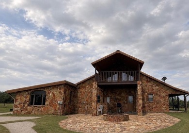 Golden Eagle Ranch - You have to see this one to believe it. The - photo 8