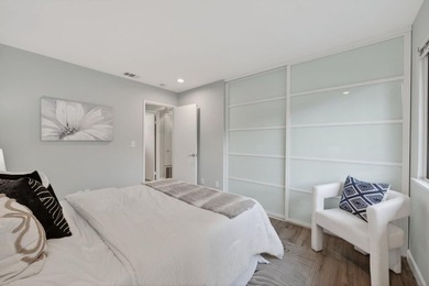 Centrally located in San Jose's Silicon Valley, walking distance - photo 16