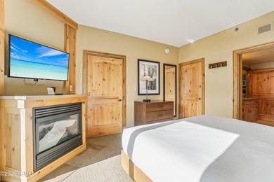 Experience the ultimate in mountain living with this stunning - photo 16