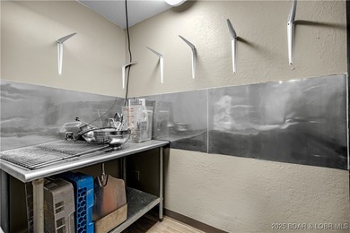 Fully updated commercial property ready for your next venture! - photo 21