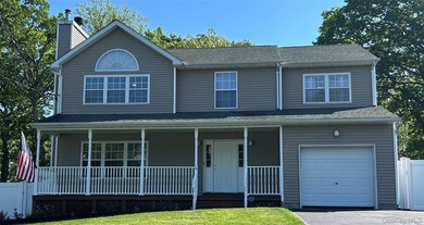 This stunning, meticulously maintained 4-bedroom, 2.5-bath - photo 1