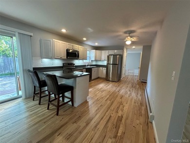 This stunning, meticulously maintained 4-bedroom, 2.5-bath - photo 2