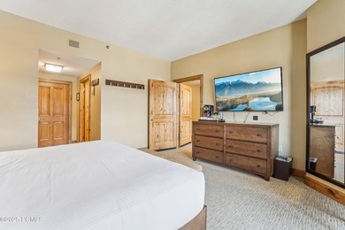 Experience the ultimate in mountain living with this stunning - photo 24