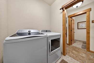 Refined Single-Story Custom Home in Prestigious Lake Almanor - photo 26