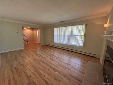This stunning, meticulously maintained 4-bedroom, 2.5-bath - photo 7