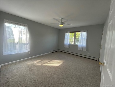 This stunning, meticulously maintained 4-bedroom, 2.5-bath - photo 10