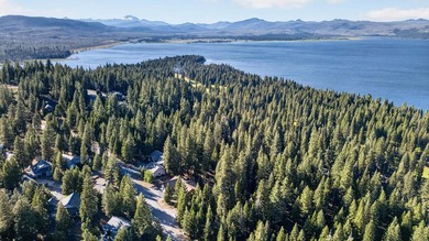 Refined Single-Story Custom Home in Prestigious Lake Almanor - photo 45